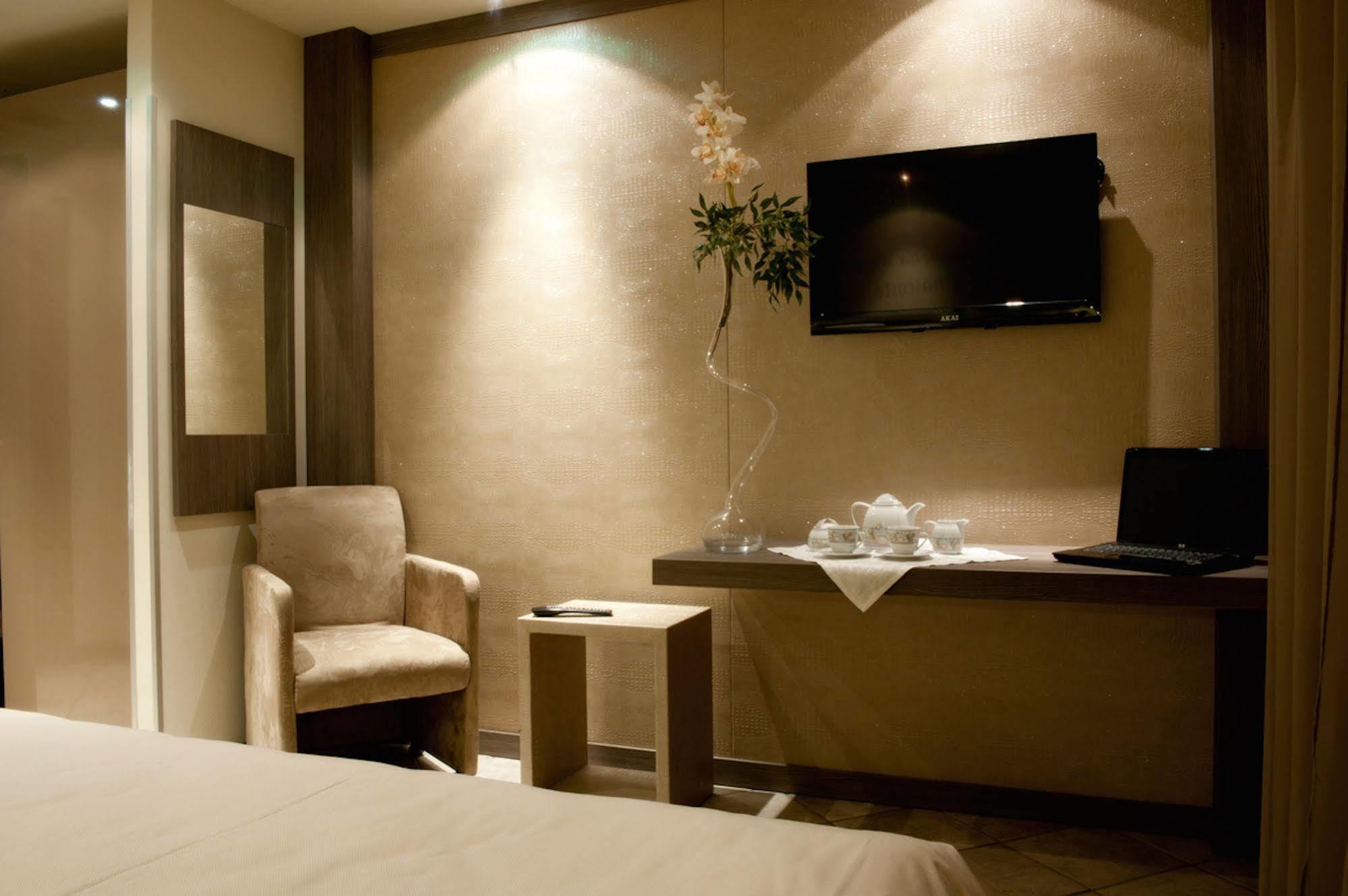 Hotel Due Pini Formigine Εξωτερικό φωτογραφία