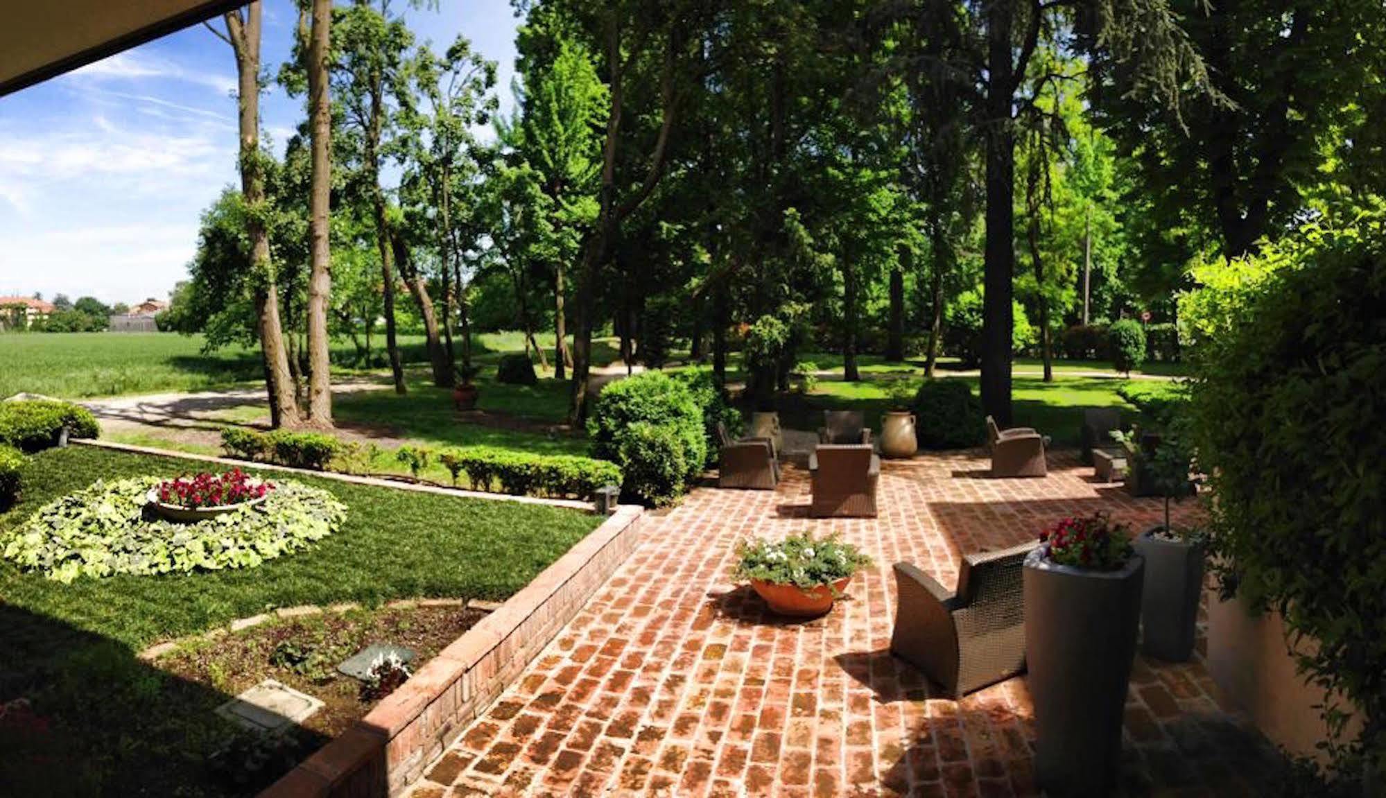 Hotel Due Pini Formigine Εξωτερικό φωτογραφία